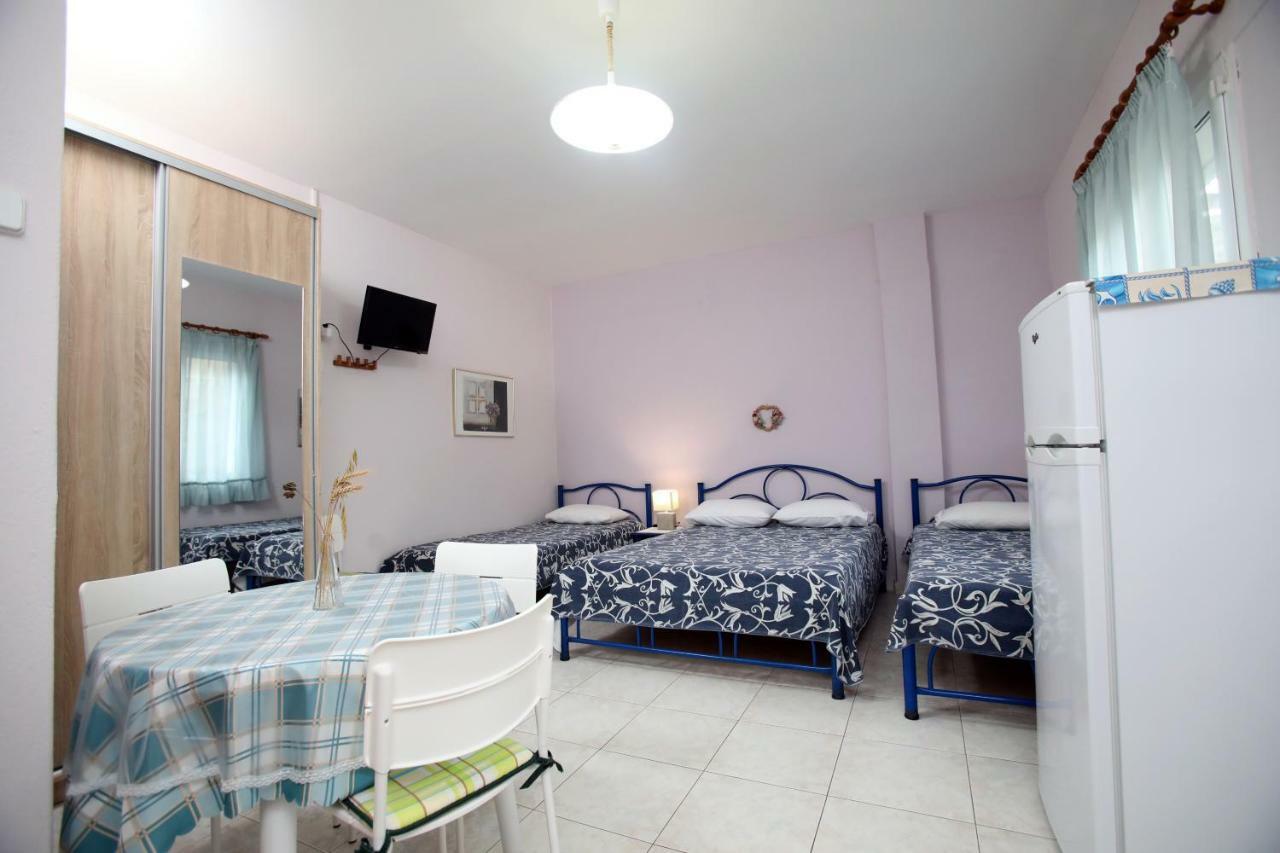 Pavlidis * Siviri
